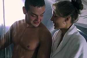 坤坤系列巨乳后入