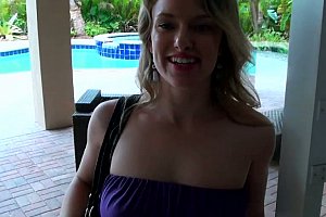 美女の浓密汗大桥未久