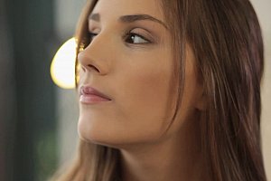 欣赏裸体美女胴体